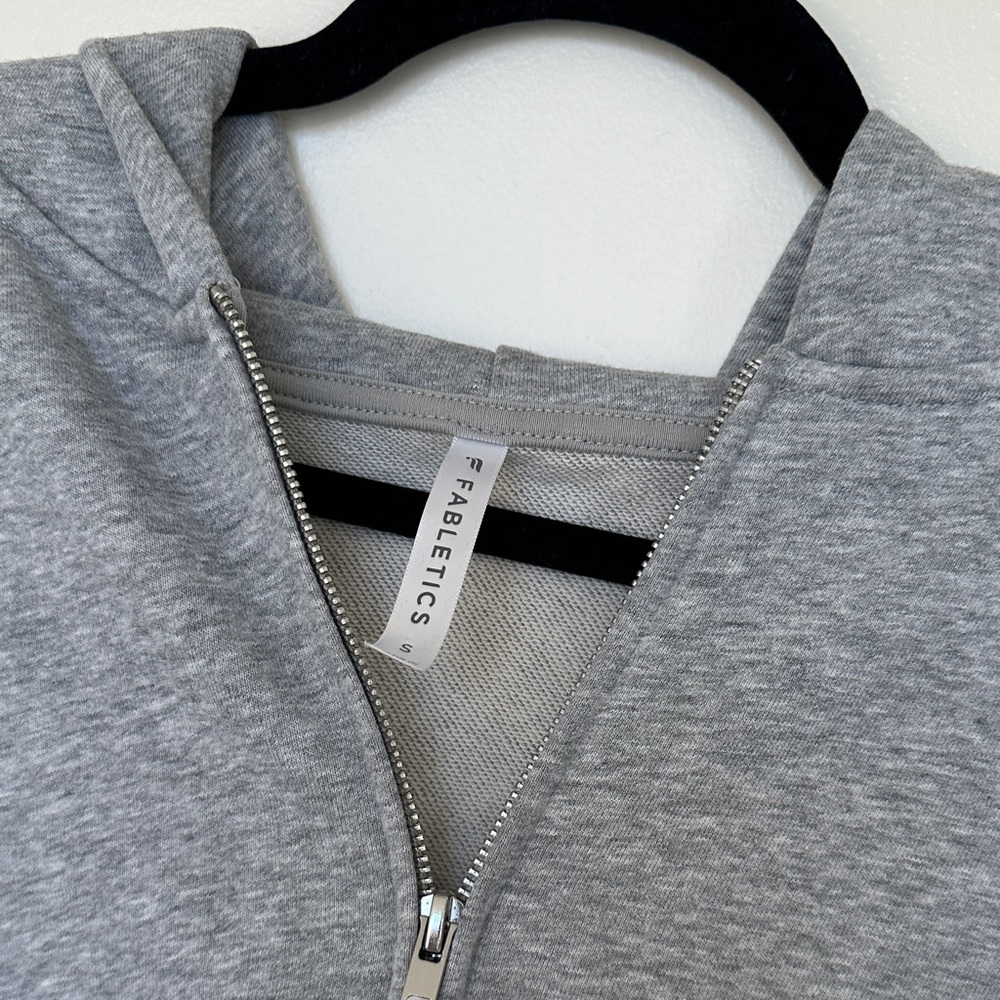 Fabletics Heather Gray Cropped Zip-Up Hoodie - Picture 3 of 3